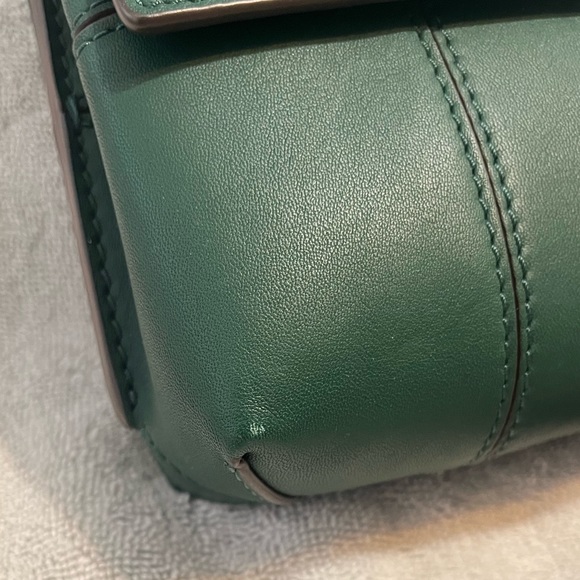 Tory Burch block t mini - Picture 3 of 11